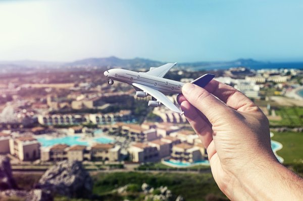 正规配资开户 深蓝智库报告：在线旅游业掀起AI竞速战